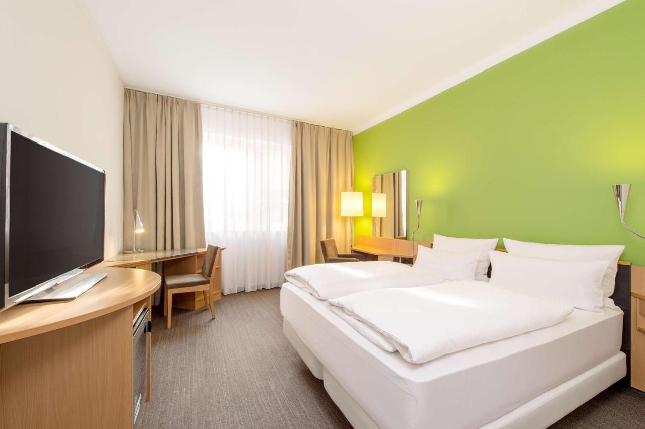 Nh Muenchen Messe Hotel Exterior photo