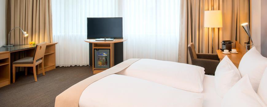 Nh Muenchen Messe Hotel Exterior photo